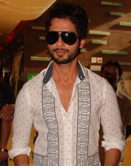 http://img0.liveinternet.ru/images/attach/c/1//58/879/58879349_normal_Shahid_Kapoor.JPG