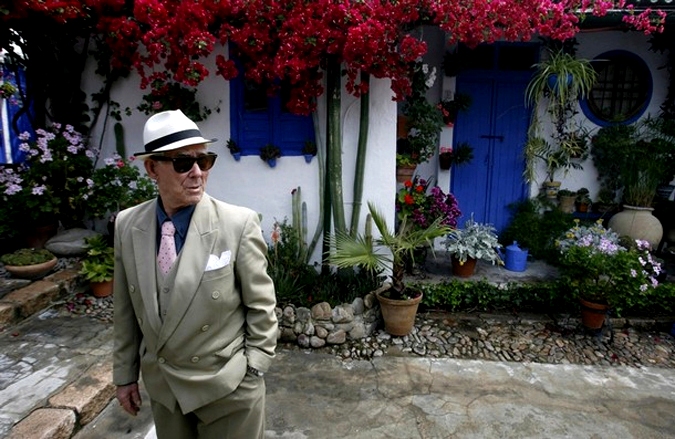 -     (Los Patios Flower Festival in Cordoba),   , 12  2010 .