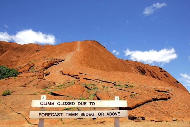   -  (Uluru-Kata Tjuta National Park)