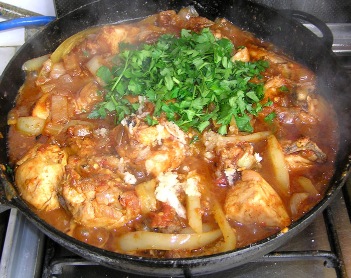 Чахохбили из курицы классический рецепт с томатной пастой в сковороде с макаронами пошаговый с фото