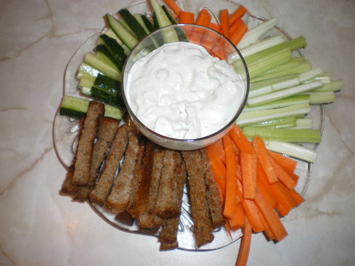 Соус для сельдерея. Крудите морковь с сельдереем. Овощные палочки с соусом. Закуска овощные палочки с соусом. Соус для сельдерея и моркови.