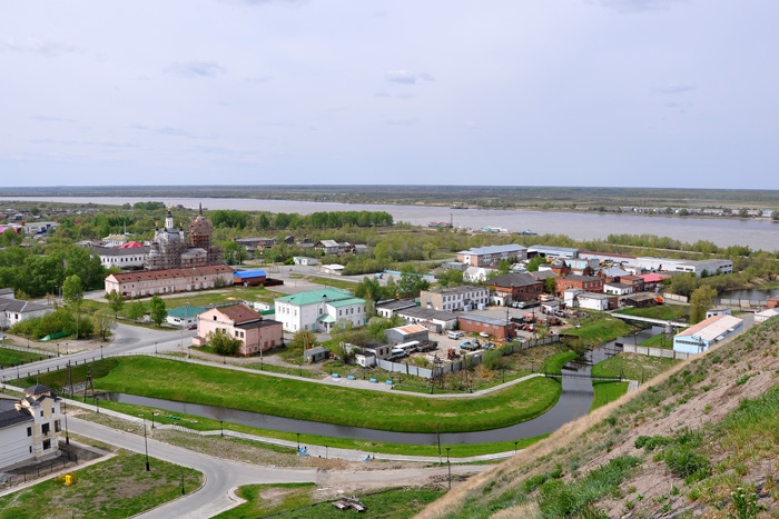 Река Тобол Ялуторовск. Город Ялуторовск Тобол. Река Тобол в городе Тобольске.