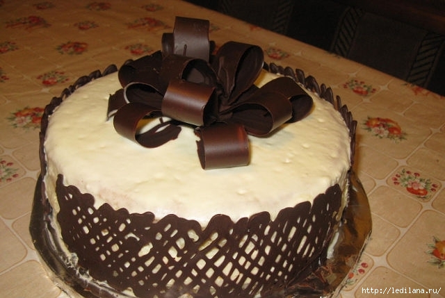 шоколадный бант на торте4 (640x429, 154Kb)