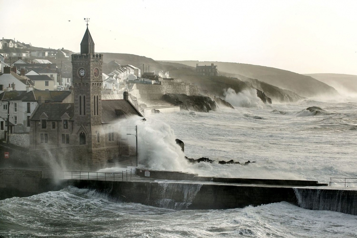 3623822_Porthleven_Harbour_Cornwall (700x467, 215Kb)