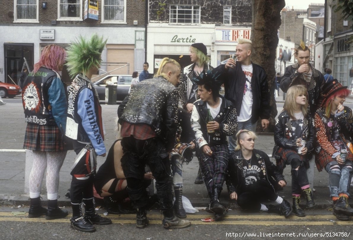 3-4 - Punks Heritage (700x476, 287Kb)