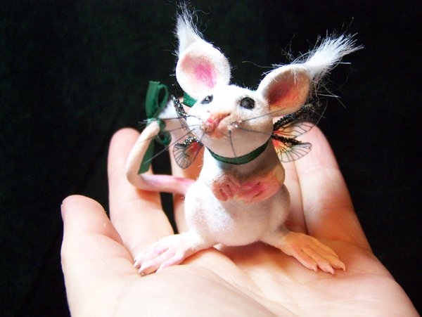 __Daisy___fairy_mouse_by_AmandaKathryn (600x451, 122Kb)