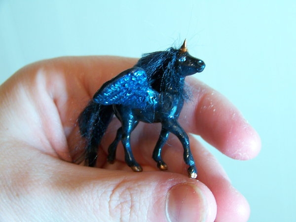 tiny_black_pegasus_by_AmandaKathryn (600x450, 107Kb)