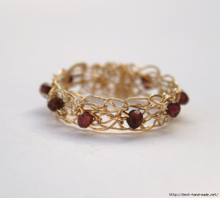 garnet_and_gold_crocheted_ring_by_wrappedbydesign-d466yrr (700x632, 193Kb)