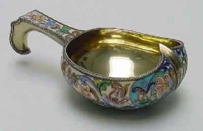 A silver-gilt and shaded cloisonne enamel kovsh. Feodor Ruckert, Moscow 1896-1908 (400x259, 44Kb)