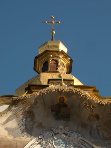 3418201_St__Trinity_Church__Christ_Saviour__Overgate_fa___Ukr_K_LavraP___01_01_2012_World_Heritage_Site_avatar__64346841 (375x500, 23Kb)