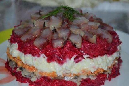 1391432860_salat-s-gribami-i-seldyu (448x298, 28Kb)