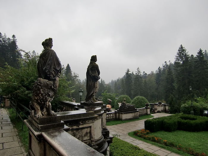 5402287_800pxPeles_castle_garden (700x525, 63Kb)