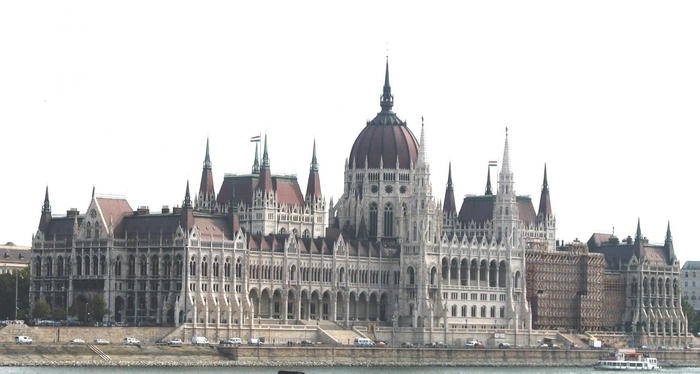 3201191_Budapest_Parliament (700x374, 156Kb)