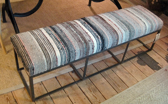 swedish-rag-rug-bench (700x435, 298Kb)