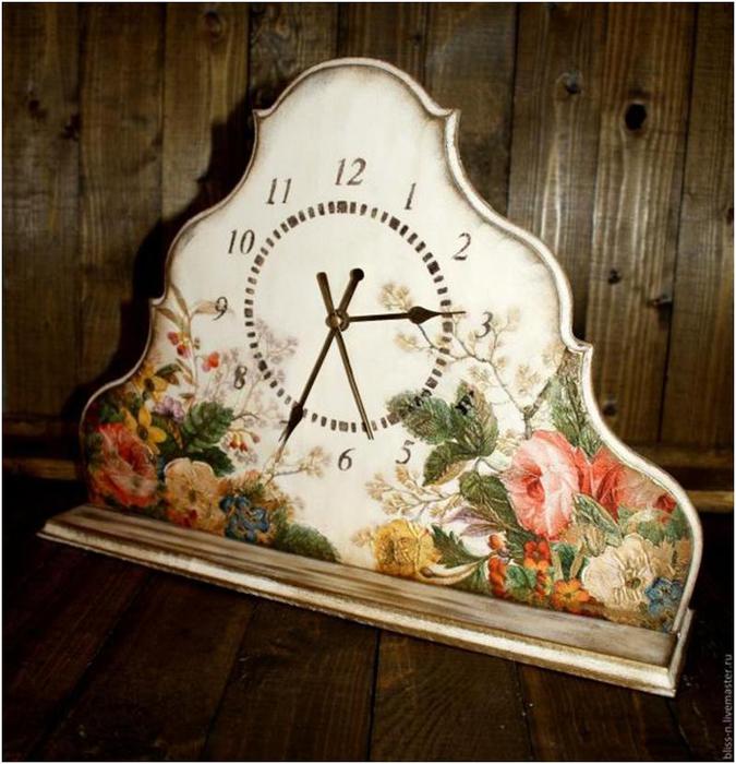 Часы из виниловой пластинки для декора кухонного интерьера