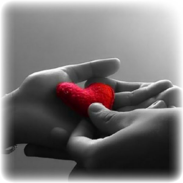 4682843_heart_in_hand_23 (600x600, 27Kb)