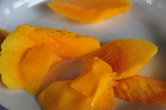 1395225973_stockvaultdeliciousmangoslices116558 (700x465, 174Kb)