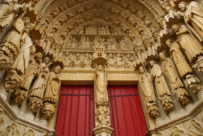 3418201_Cathedrale_NotreDame_AMIENS_Picardie___0_403c4_453698ec_XL (700x468, 141Kb)