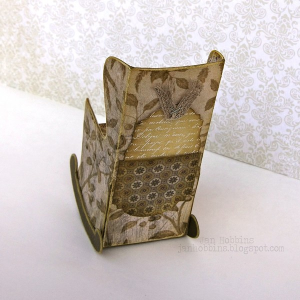 Кресло качалка из картона