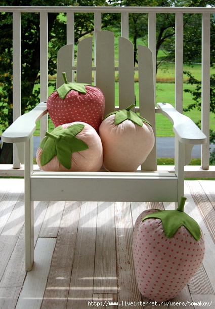 strawberry-pillows-b2 (425x611, 243Kb)