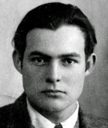 Ernest_Hemingway_1923_passport_photo (358x425, 33Kb)