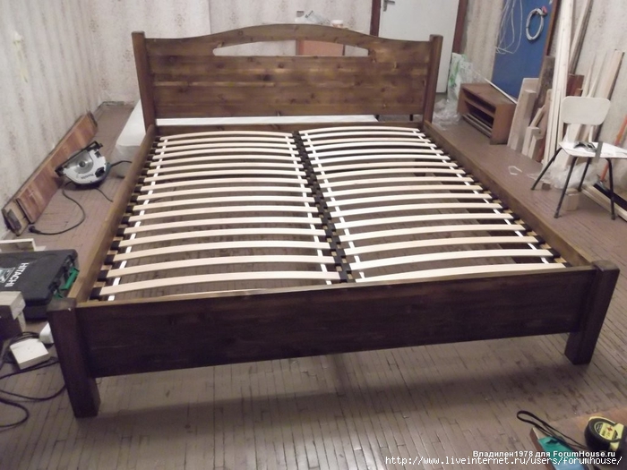 Кровать двуспальная своими руками из дерева с высоким изголовьем чертежи и фото