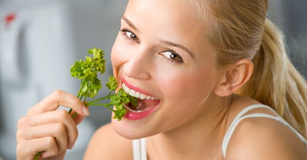 3352215_woman_eat_green_healthy_lifestyle (600x313, 50Kb)