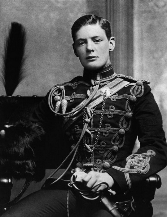Winston Leonard Spencer Churchill at 19, in the uniform of the Fourth Queens Own Hussars (539x699, 117Kb)