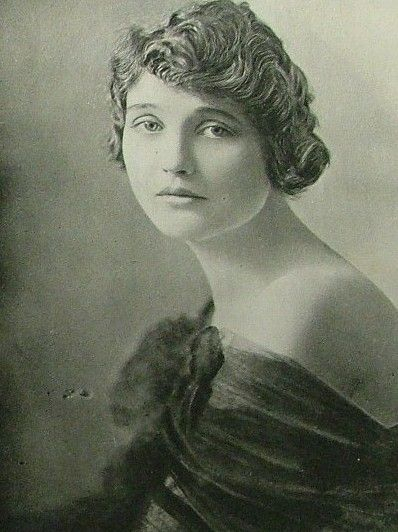 Agnes Ayres1 (398x532, 165Kb)