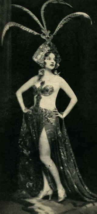 Agnes Ayres1 (319x700, 156Kb)
