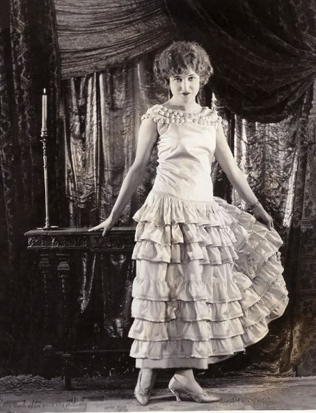 Agnes Ayres3 (454x594, 169Kb)