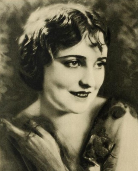 Agnes Ayres10 m (457x568, 168Kb)