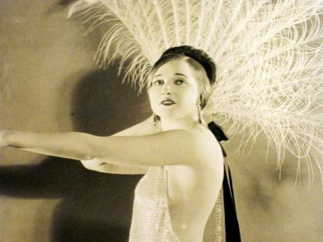 Agnes Ayres16 (454x340, 111Kb)