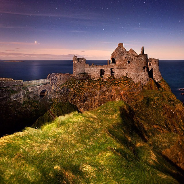 abandoned-Dunluce-Castle-Ireland (640x640, 489Kb)