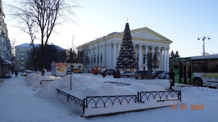 2138482_Teatralnaya_pl_ (700x393, 196Kb)