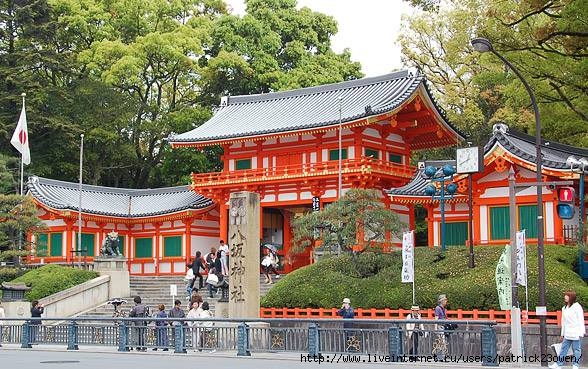 Yasaka shrine, Kyoto, Japan (588x369, 237Kb)