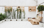  DIY-rooftop-balcony-furniture-wooden-pallets-armchair-shelves-vertical-garden (650x409, 228Kb)