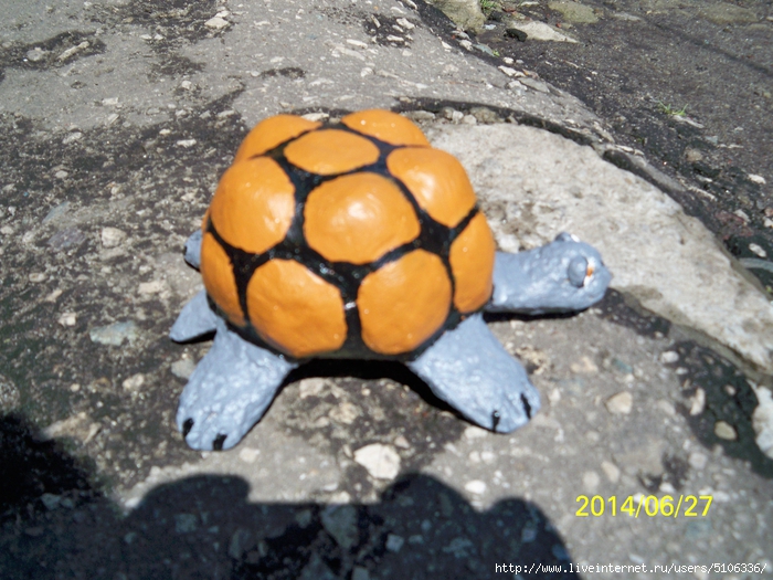 Черепашка из пластиковой бутылки | Artisanat de tortues, Craft, Bricolages avec des coquillages