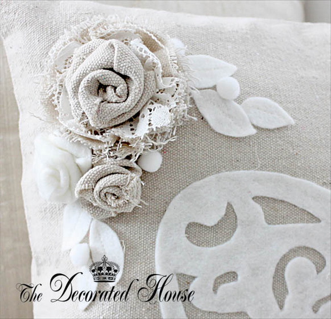 5477271_The_Decorated_House_Fabric_Flowers_Val_Pillow (650x625, 164Kb)