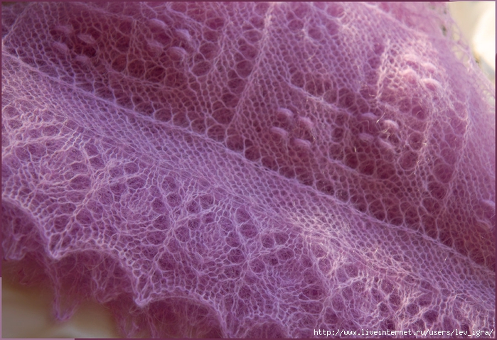 Народное рукоделие: красивый оренбургский пуховый платок, связанный спицами
