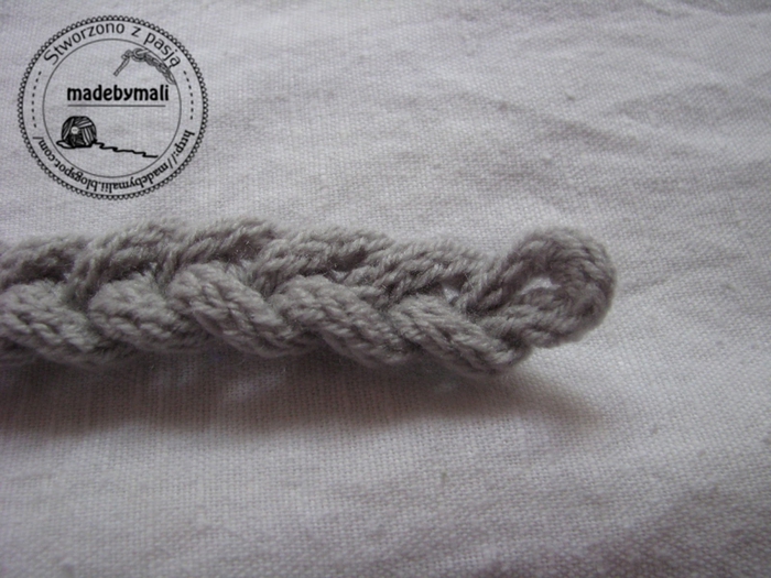 Косичка-браслет из вязанного шнурка