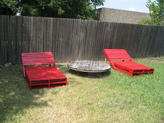 pool-chairs-from-pallets (546x410, 63Kb)