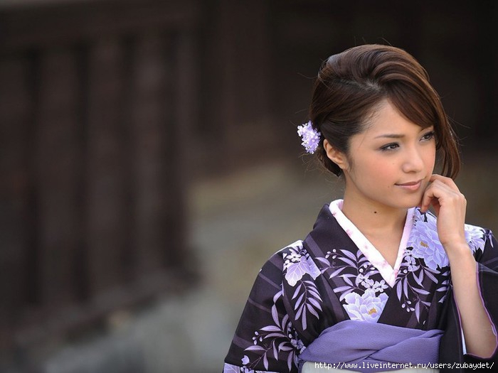 kimono-girl-asian-beautiful-brunette-girls-1536x2048 (700x525, 142Kb)