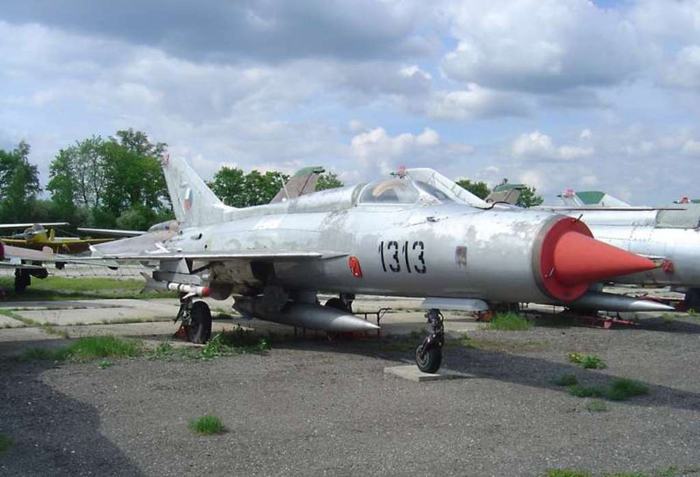 1958Mikoyan-GurevichMiG-21PF (700x477, 262Kb)