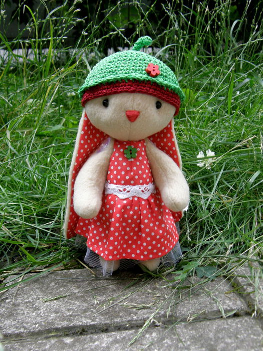 strawbbary-bunny-5 (525x700, 126Kb)