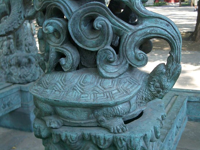 1280px-Vm-4368-Beijing-1439-Armillary-sphere-the-turtle (700x525, 80Kb)