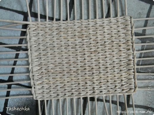 Плетение прямоугольного короба с крышкой из газетных трубочек