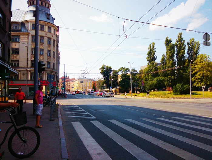 1932352_20140813_07_16_41_1 (700x528, 325Kb)