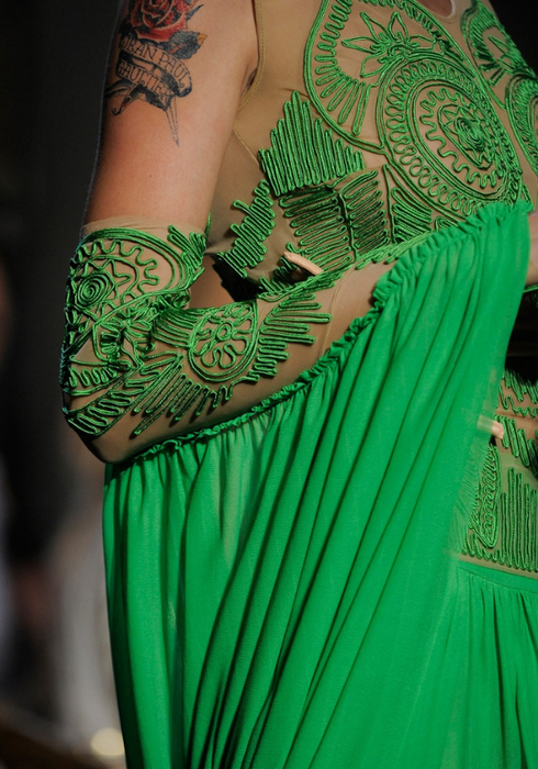 jean-paul-gaultier-rtw-ss2012-details-113_183043473482 (490x700, 430Kb)