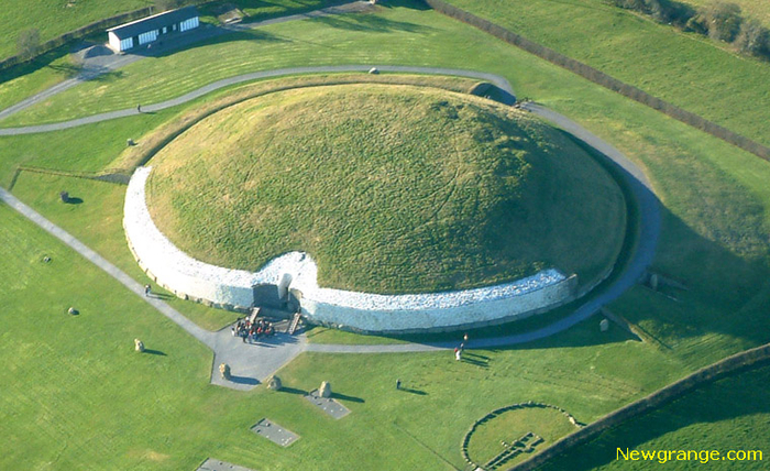 newgrange-air (700x428, 410Kb)